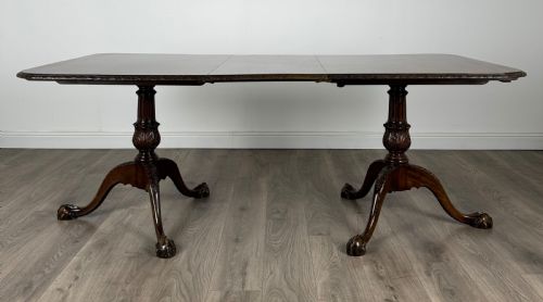 ANTIQUE 20TH CENTURY CARVED DINING TABLE IN MAHOGANY - ADDITIONAL PHOTO 3