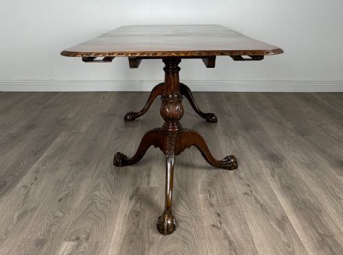 ANTIQUE 20TH CENTURY CARVED DINING TABLE IN MAHOGANY - ADDITIONAL PHOTO 4