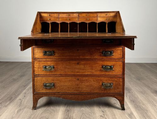 ANTIQUE 18TH CENTURY BUREAU IN OAK - ADDITIONAL PHOTO 1
