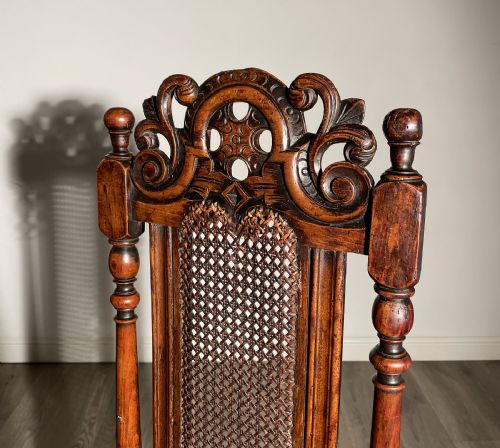 ANTIQUE 17TH CENTURY BEDROOM CHAIR HALL CHAIR IN OAK - ADDITIONAL PHOTO 2