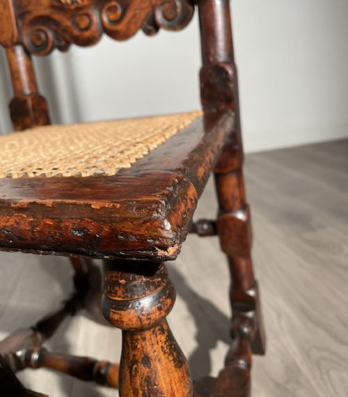 ANTIQUE 17TH CENTURY BEDROOM CHAIR HALL CHAIR IN OAK - ADDITIONAL PHOTO 5