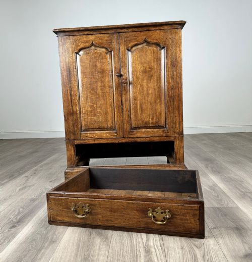 ANTIQUE 20TH CENTURY FINE QUALITY CUPBOARD IN OAK - ADDITIONAL PHOTO 5