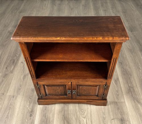 ANTIQUE 20TH CENTURY BOOKCASE OF SMALL PROPORTION IN OAK - ADDITIONAL PHOTO 9