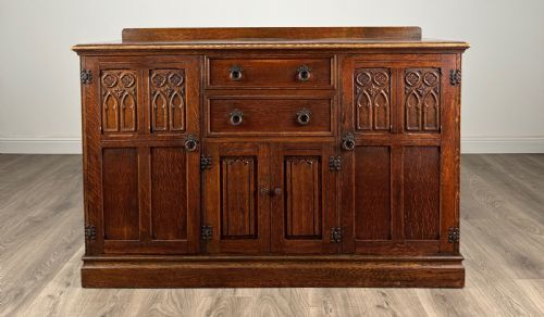 antique 20th century carved oak sideboard - CATEGORY: ANTIQUE SIDEBOARDS - DATED EDWARDIAN