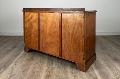 ANTIQUE 20TH CENTURY CARVED OAK SIDEBOARD - ADDITIONAL PHOTO 5