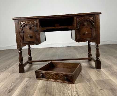 ANTIQUE 20TH CENTURY LEATHER TOP WRITING DESK IN OAK - ADDITIONAL PHOTO 9