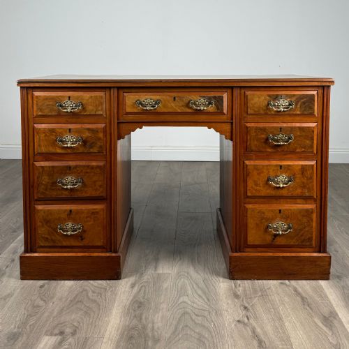 antique 20th century desk in walnut - CATEGORY: ANTIQUE DESKS - DATED EDWARDIAN