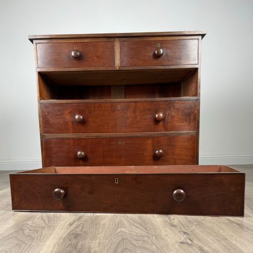 ANTIQUE 19TH CENTURY CHEST OF DRAWERS IN MAHOGANY - ADDITIONAL PHOTO 9
