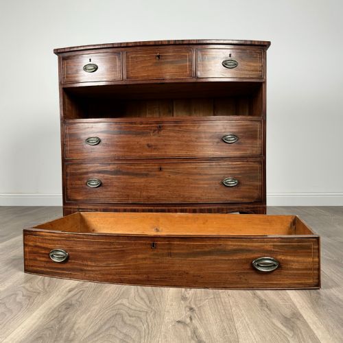 ANTIQUE 18TH CENTURY BOW FRONT CHEST OF DRAWERS - ADDITIONAL PHOTO 10