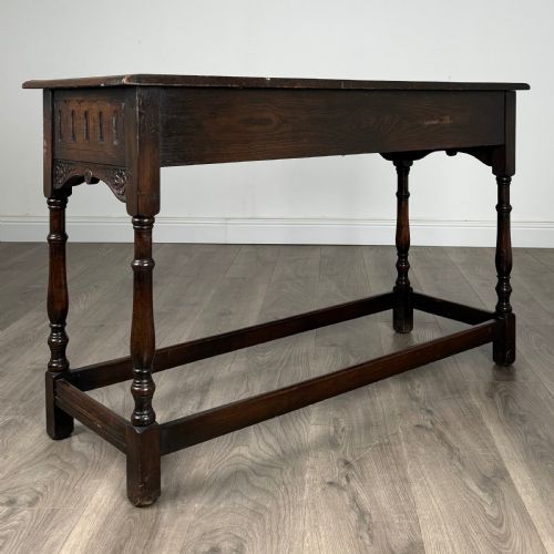 ANTIQUE 20TH CENTURY CARVED SIDE TABLE IN OAK - ADDITIONAL PHOTO 3
