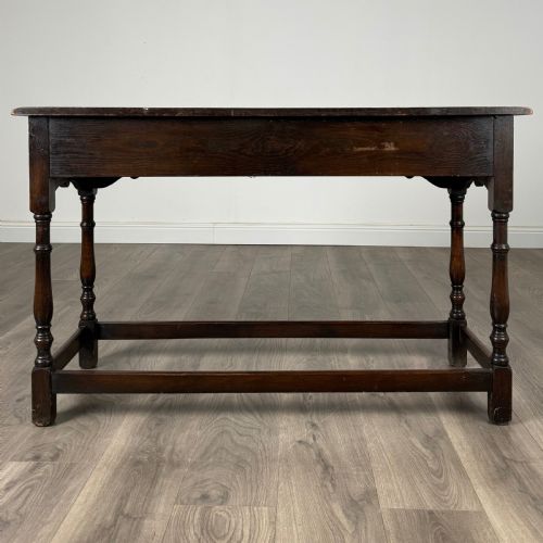 ANTIQUE 20TH CENTURY CARVED SIDE TABLE IN OAK - ADDITIONAL PHOTO 4