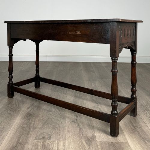 ANTIQUE 20TH CENTURY CARVED SIDE TABLE IN OAK - ADDITIONAL PHOTO 5