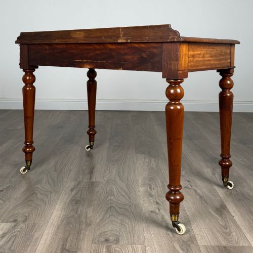 ANTIQUE 19TH CENTURY FINE QUALITY WRITING TABLE IN MAHOGANY - ADDITIONAL PHOTO 5