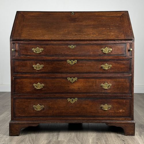 antique 18th century fine quality bureau in oak - CATEGORY: ANTIQUE BUREAU - DATED GEORGIAN