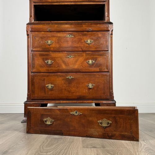 ANTIQUE EARLY 18TH CENTURY DWARF CHEST ON CHEST IN WALNUT - ADDITIONAL PHOTO 9