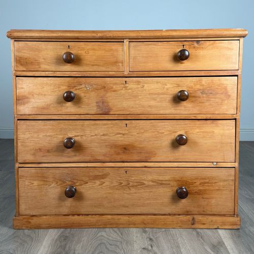 antique 19th century pine chest of drawers - CATEGORY: ANTIQUE CHEST OF DRAWERS - DATED VICTORIAN