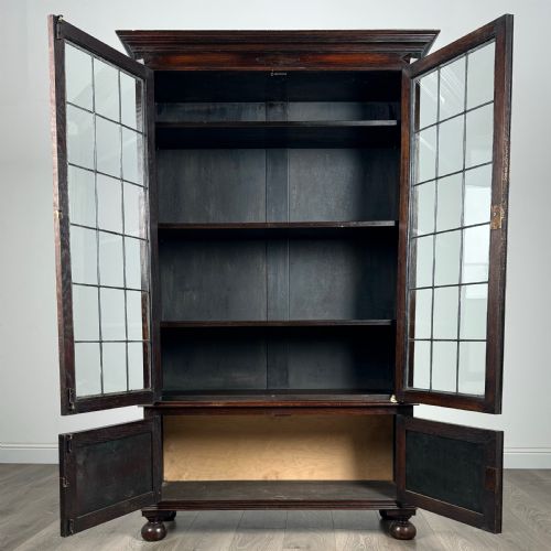 ANTIQUE 20TH CENTURY OAK DISPLAY CABINET - ADDITIONAL PHOTO 1