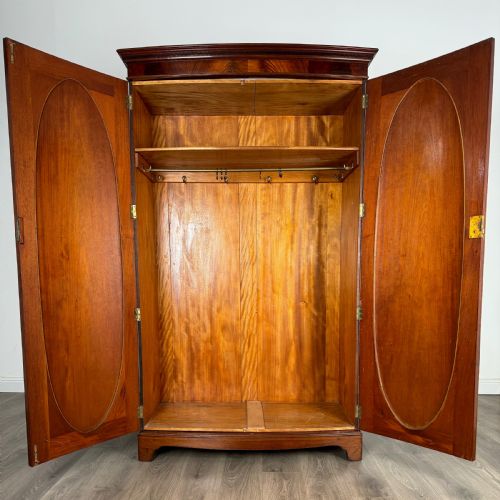 ANTIQUE 20TH CENTURY BOW FRONTED WARDROBE IN MAHOGANY - ADDITIONAL PHOTO 2