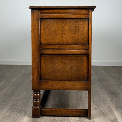 ANTIQUE 20TH CENTURY GOOD QUALITY SIDEBOARD IN OAK - ADDITIONAL PHOTO 3