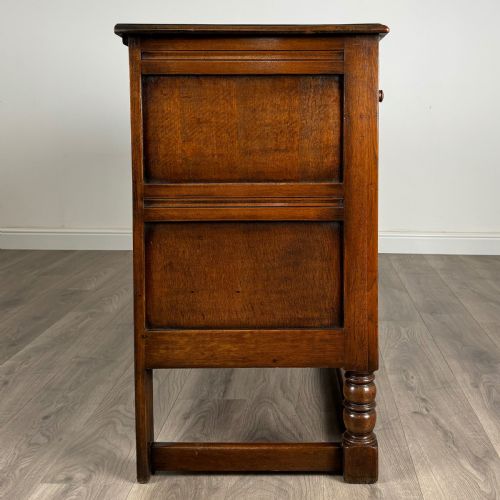ANTIQUE 20TH CENTURY GOOD QUALITY SIDEBOARD IN OAK - ADDITIONAL PHOTO 7