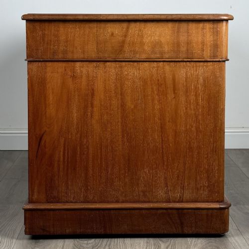 ANTIQUE 19TH CENTURY PEDESTAL DESK OF FINE QUALITY IN MAHOGANY - ADDITIONAL PHOTO 6