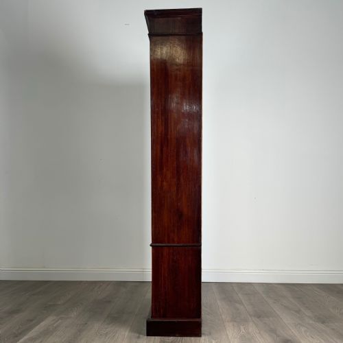 ANTIQUE 20TH CENTURY ART NOUVEAU STYLE DISPLAY CABINET IN OAK - ADDITIONAL PHOTO 3