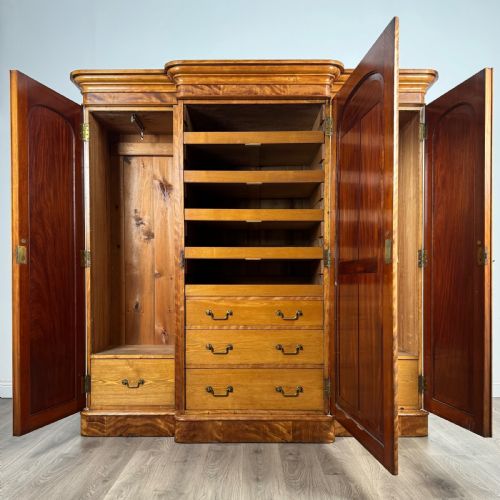 ANTIQUE 19TH CENTURY LARGE WARDROBE OF FINE QUALITY IN SATIN BIRCH - ADDITIONAL PHOTO 2