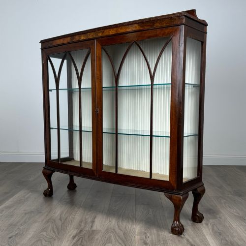 ANTIQUE 20TH CENTURY DISPLAY CABINET IN MAHOGANY - ADDITIONAL PHOTO 2