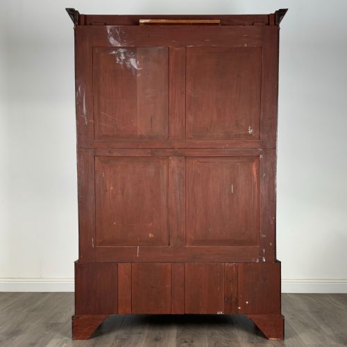 ANTIQUE 18TH CENTURY BOW FRONTED WARDROBE IN MAHOGANY - ADDITIONAL PHOTO 5