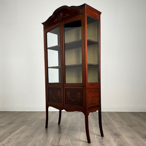 ANTIQUE 20TH CENTURY INLAID DISPLAY CABINET IN MAHOGANY - ADDITIONAL PHOTO 2