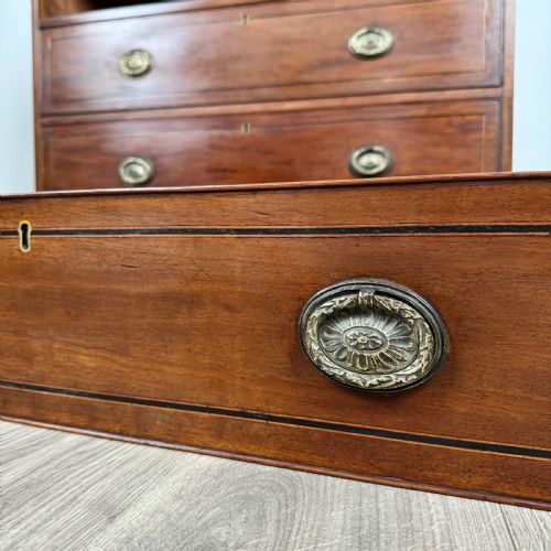 ANTIQUE 18TH CENTURY CHEST OF DRAWERS IN MAHOGANY - ADDITIONAL PHOTO 10