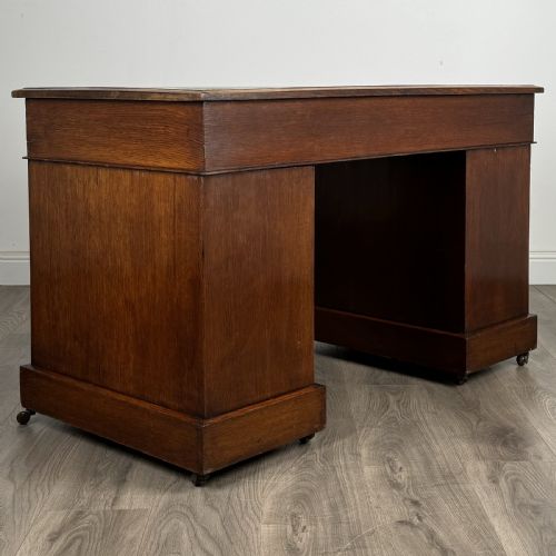 ANTIQUE 19TH CENTURY PEDESTAL DESK IN OAK - ADDITIONAL PHOTO 3