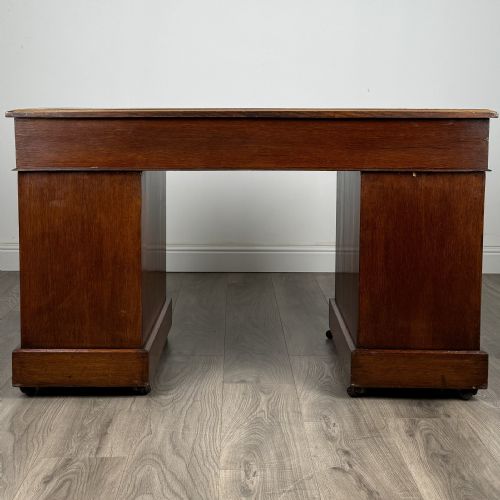 ANTIQUE 19TH CENTURY PEDESTAL DESK IN OAK - ADDITIONAL PHOTO 4