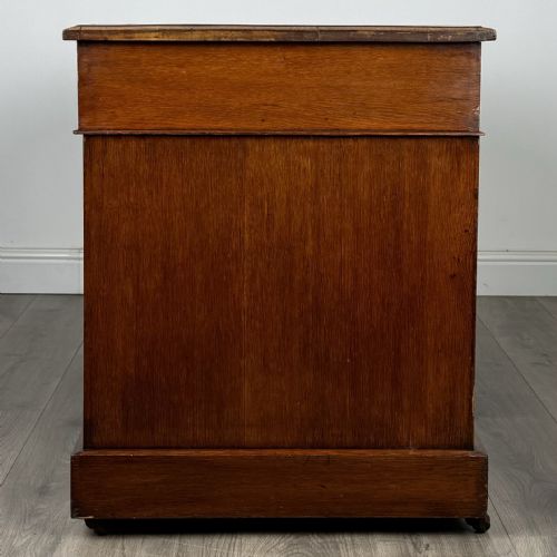 ANTIQUE 19TH CENTURY PEDESTAL DESK IN OAK - ADDITIONAL PHOTO 6
