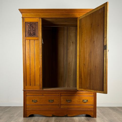 ANTIQUE LARGE 20TH CENTURY WARDROBE IN OAK - ADDITIONAL PHOTO 1