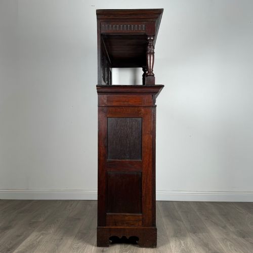 ANTIQUE 20TH CENTURY CARVED OAK CUPBOARD - ADDITIONAL PHOTO 7