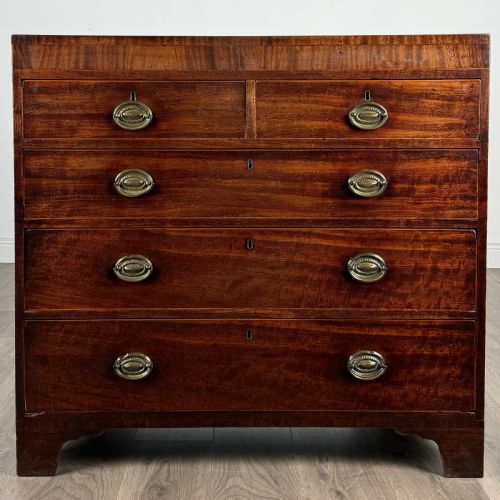 antique 18th century chest of drawers in mahogany - CATEGORY: ANTIQUE CHEST OF DRAWERS - DATED GEORGIAN