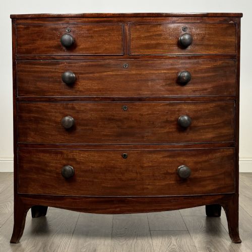 antique 18th century bow fronted chest of drawers in mahogany - CATEGORY: ANTIQUE CHEST OF DRAWERS - DATED GEORGIAN