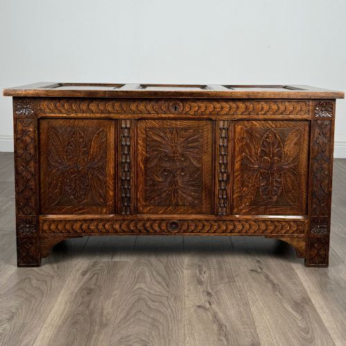 antique 20th century carved blanket box in oak - CATEGORY: ANTIQUE CHESTS - DATED EDWARDIAN