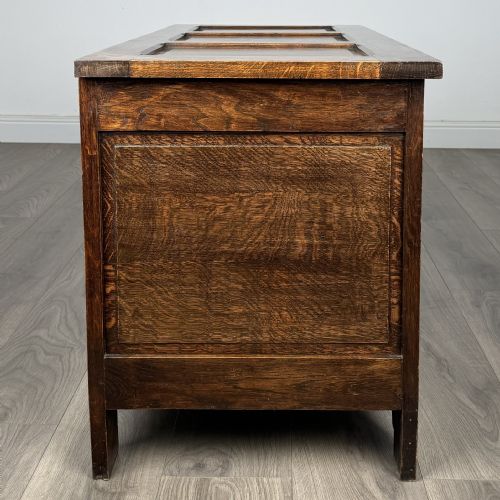 ANTIQUE 20TH CENTURY CARVED BLANKET BOX IN OAK - ADDITIONAL PHOTO 6