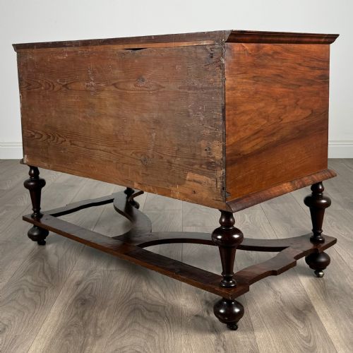 ANTIQUE 17TH CENTURY WILLIAM AND MARY CHEST OF DRAWERS IN WALNUT - ADDITIONAL PHOTO 6