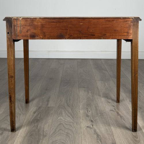 ANTIQUE 18TH CENTURY SIDE TABLE IN OAK - ADDITIONAL PHOTO 3