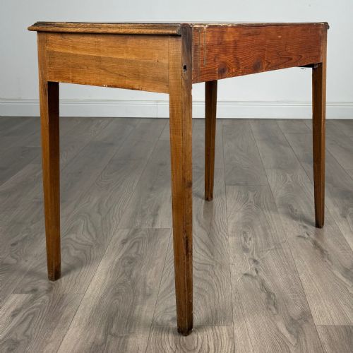 ANTIQUE 18TH CENTURY SIDE TABLE IN OAK - ADDITIONAL PHOTO 5