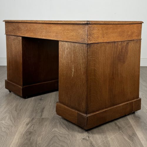 ANTIQUE 19TH CENTURY PEDESTAL DESK IN OAK - ADDITIONAL PHOTO 5
