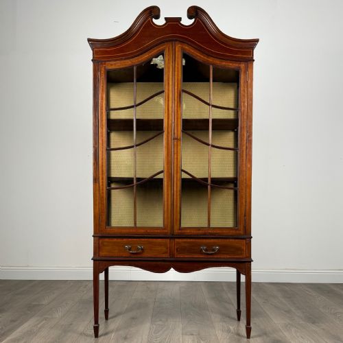 antique late 19th century glazed display cabinet in mahogany - CATEGORY: ANTIQUE CABINETS - DATED VICTORIAN