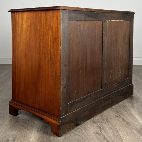 ANTIQUE 19TH CENTURY CHEST OF DRAWERS IN MAHOGANY - ADDITIONAL PHOTO 4