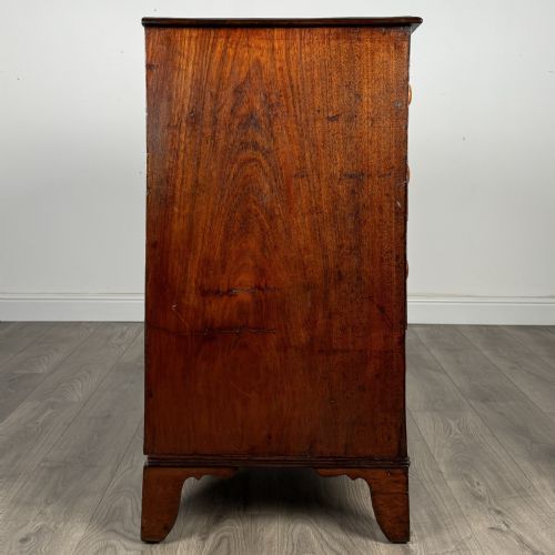 ANTIQUE 18TH CENTURY CHEST OF DRAWERS IN MAHOGANY - ADDITIONAL PHOTO 3