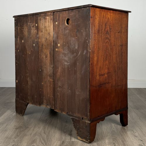 ANTIQUE 18TH CENTURY CHEST OF DRAWERS IN MAHOGANY - ADDITIONAL PHOTO 5