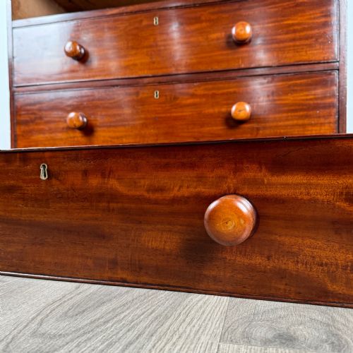 ANTIQUE 18TH CENTURY CHEST OF DRAWERS IN MAHOGANY - ADDITIONAL PHOTO 8