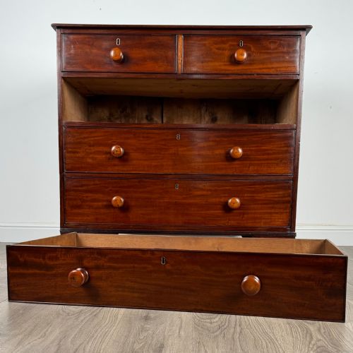 ANTIQUE 18TH CENTURY CHEST OF DRAWERS IN MAHOGANY - ADDITIONAL PHOTO 10